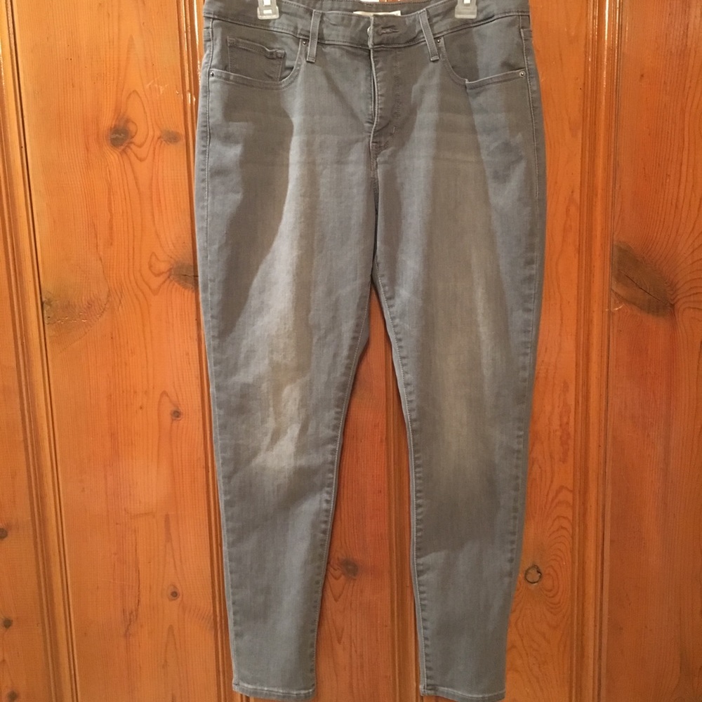 Levi’s 310 Shaping Super Skinny size 18W